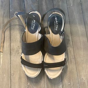 Kenneth Cole wedge sandals